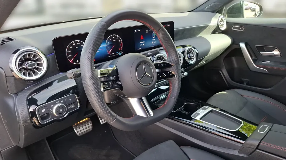 MERCEDES-BENZ A Klasa A 200 AMG Line 7G-DCT