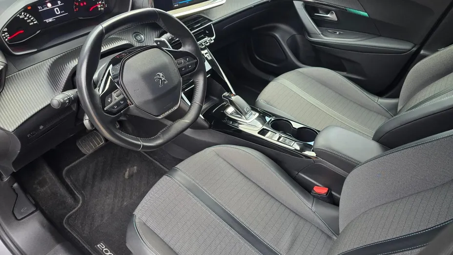 PEUGEOT 2008 2008 1.2 PureTech Allure S&S EAT8