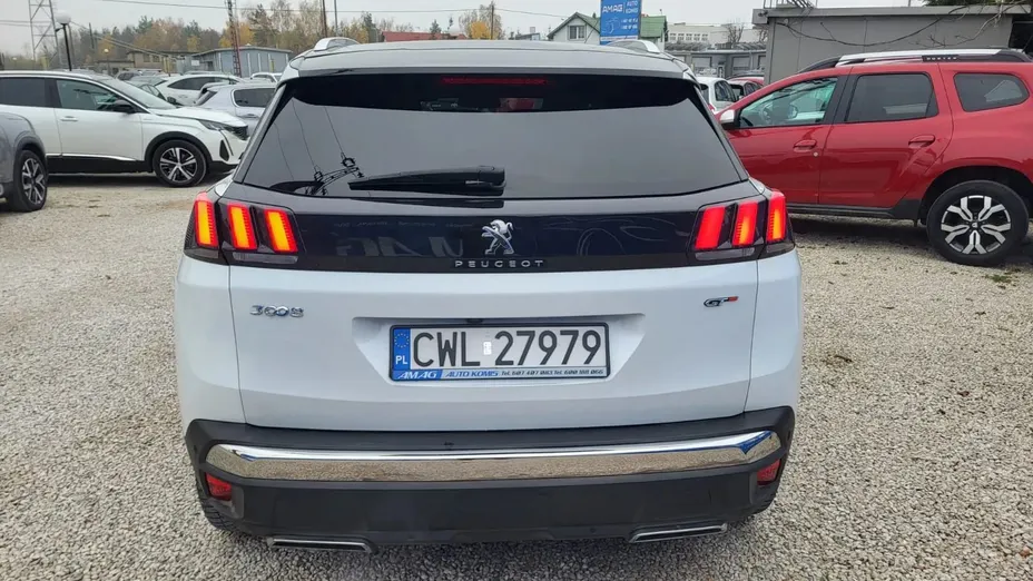 PEUGEOT 3008 -