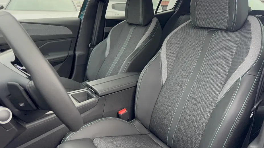 PEUGEOT 408 408 1.2 PureTech mHEV Allure S&S e-DSC6