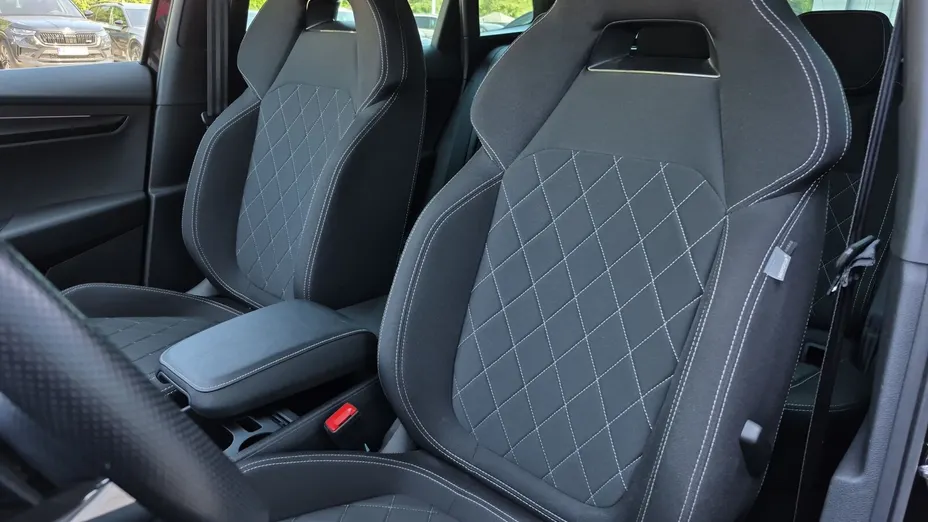 SKODA Karoq -