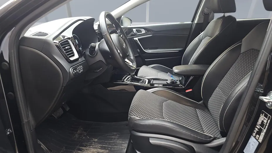 KIA Cee'd Ceed 1.6 GDI PHEV Business Line DCT