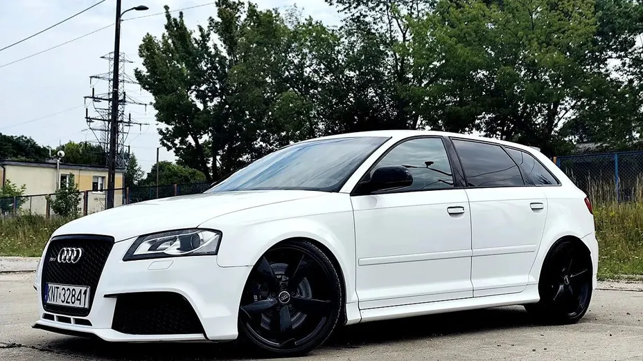 AUDI RS3 -