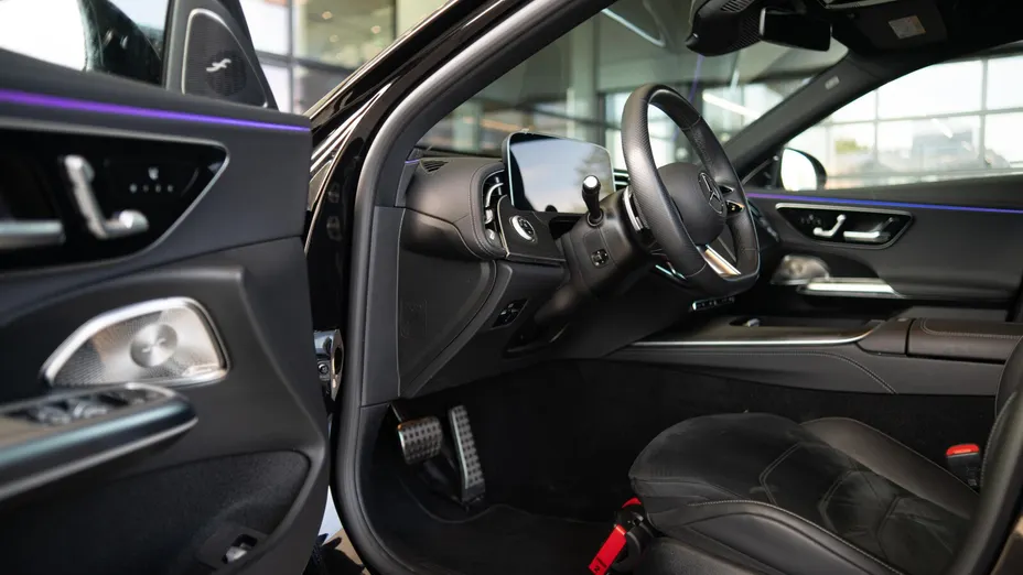 MERCEDES-BENZ E Klasa E 220 d mHEV 4-Matic AMG 9G-Tronic