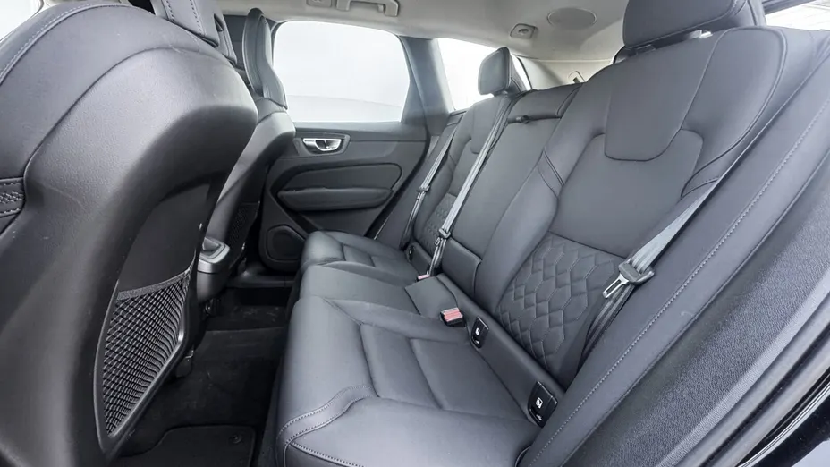 VOLVO XC60 XC60 B5 B AWD Plus Dark aut