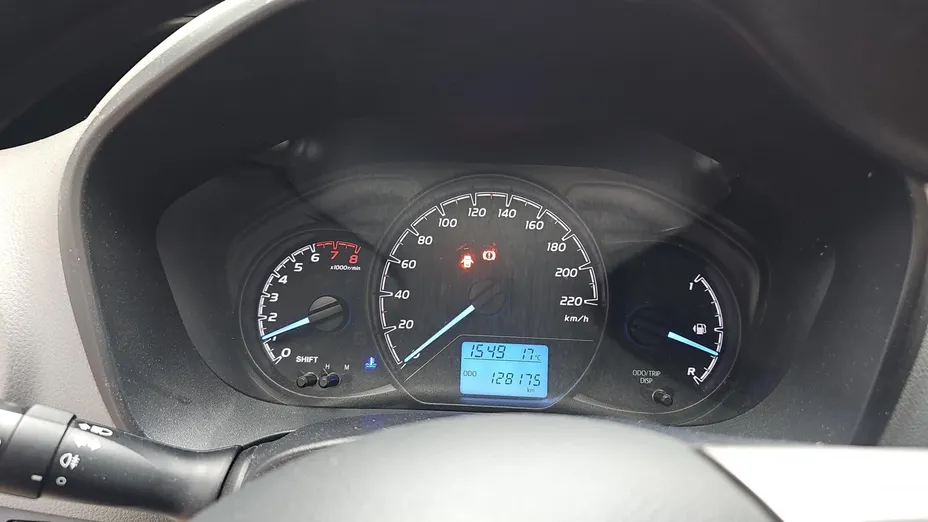 TOYOTA Yaris Yaris 1.5 Active