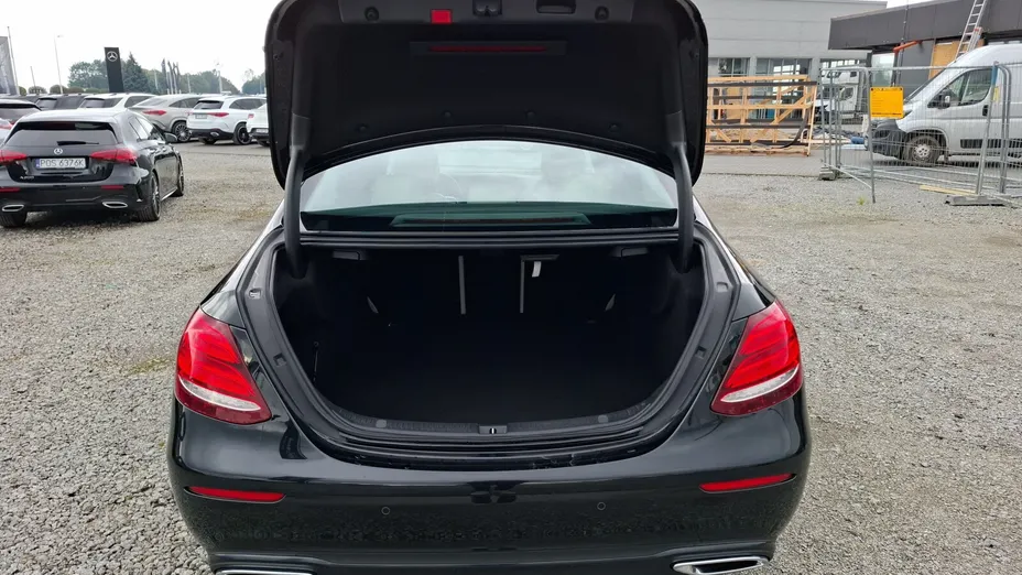 MERCEDES-BENZ E Klasa E 220 d Avantgarde