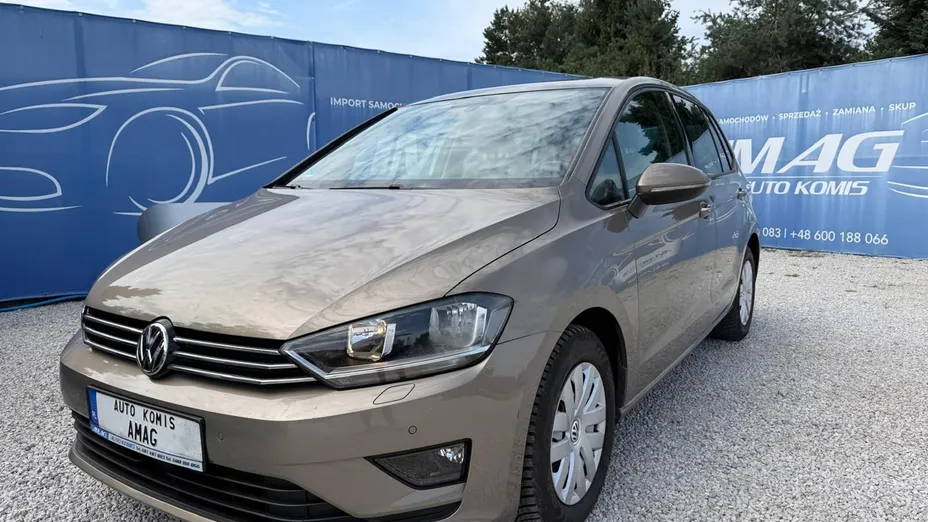 VOLKSWAGEN Golf Sportsvan -