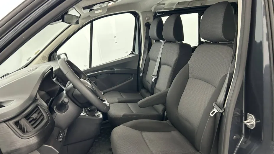RENAULT Trafic -