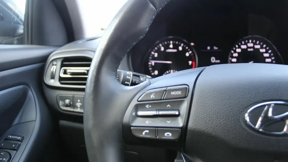 HYUNDAI i30 i30 1.0 T-GDI Smart