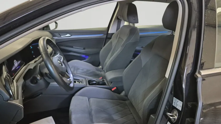 Volkswagen Golf -
