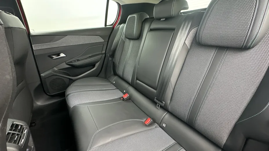 PEUGEOT 308 -