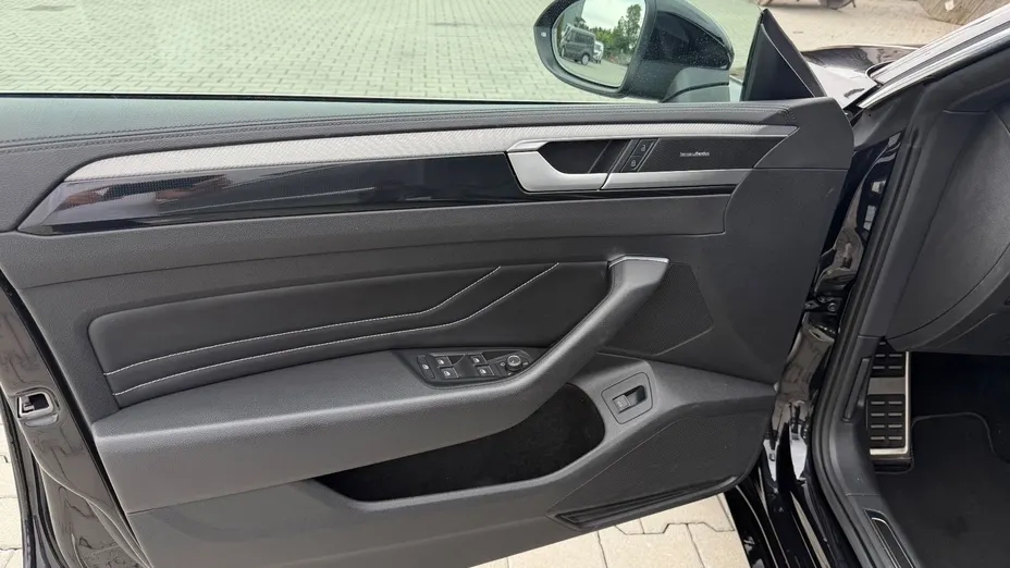 VOLKSWAGEN Arteon -