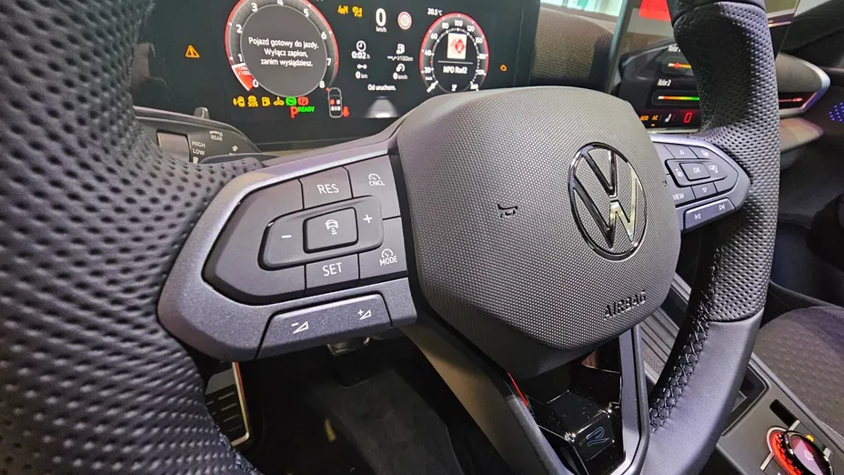 VOLKSWAGEN T-ROC T-ROC 1.5 eTSI R-Line DSG Nowy