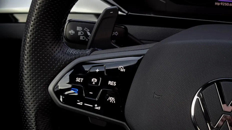 VOLKSWAGEN Arteon Arteon 2.0 TSI 4Motion R DSG