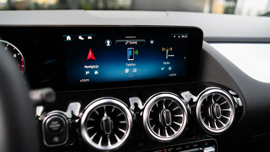MERCEDES-BENZ GLA GLA 200 mHEV AMG Line 7G-DCT