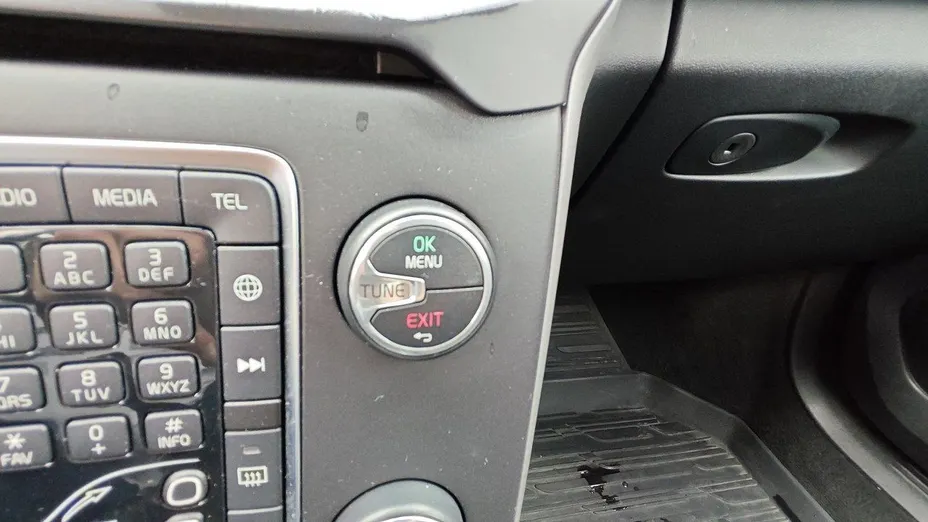 VOLVO V40 V40 D3 Drive-E SCR Momentum aut