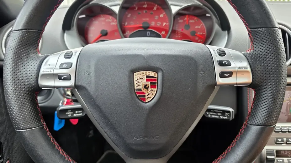 PORSCHE Cayman 718 Cayman GPF GT4 PDK