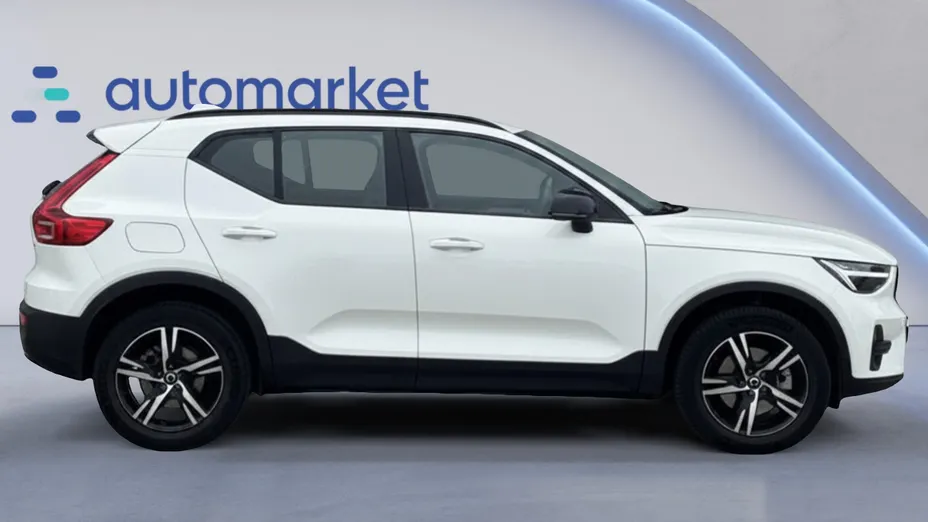 VOLVO XC40 XC40 B3 Plus Dark aut