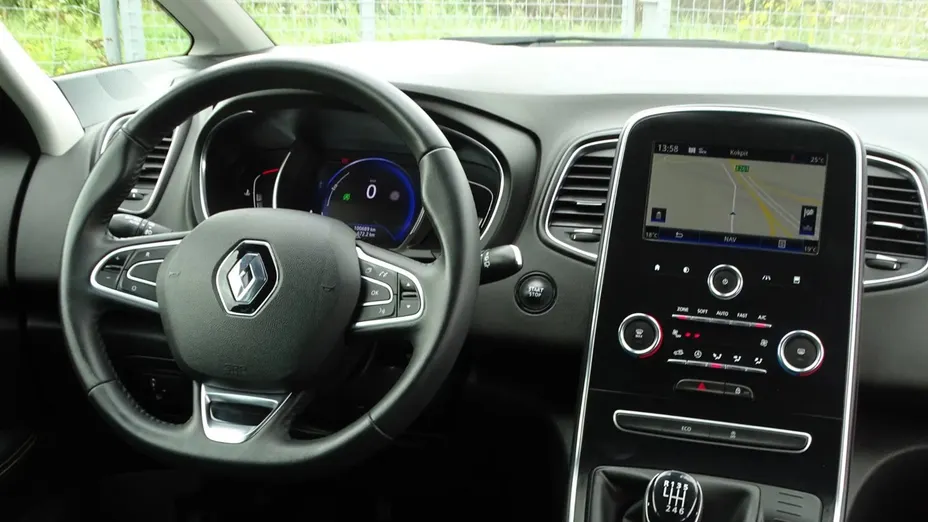 RENAULT Grand Scenic -