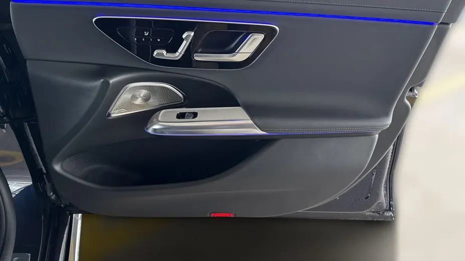 MERCEDES-BENZ E Klasa E 300 de PHEV 4-Matic AMG 9G-Tronic