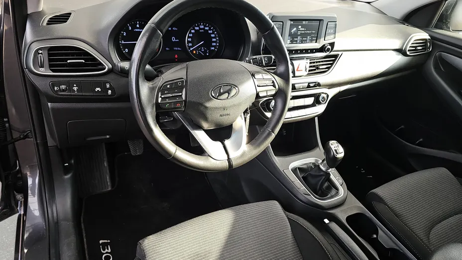 HYUNDAI i30 i30 1.4 Classic +