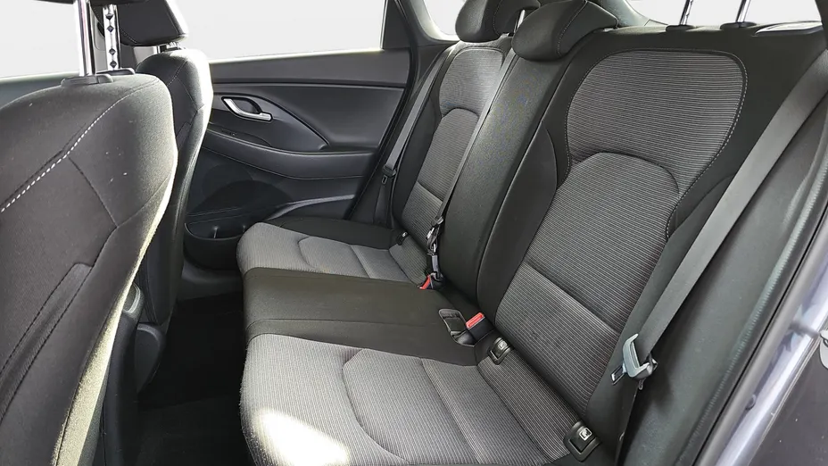 HYUNDAI i30 i30 1.4 Classic +