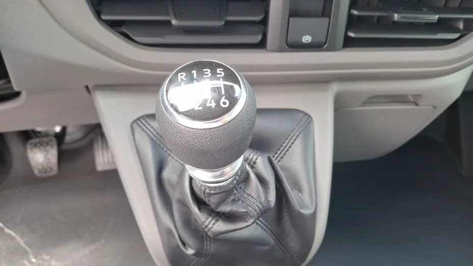 VOLKSWAGEN Transporter Transporter TDI L2 (skrzynia) Nowy