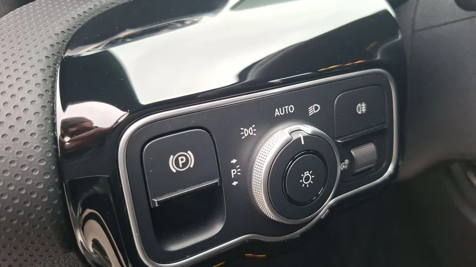 MERCEDES-BENZ CLA CLA 200 mHEV AMG Line 7G-DCT