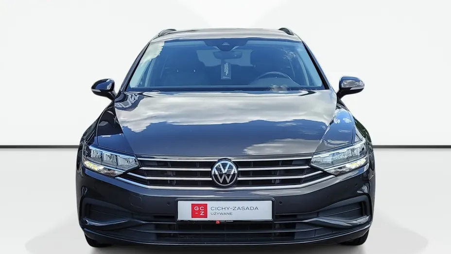VOLKSWAGEN Passat -