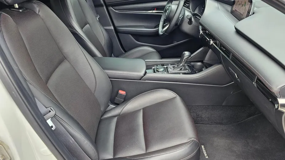 MAZDA 3 3 2.0 mHEV Exclusive Line aut