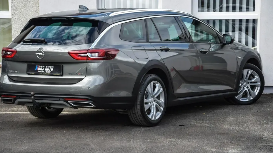 OPEL Insignia -