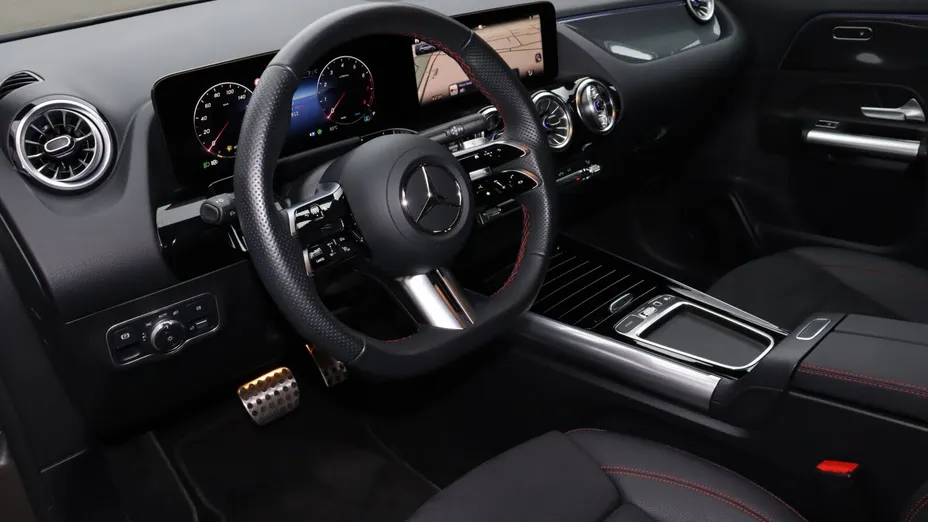 MERCEDES-BENZ GLA GLA 200 mHEV AMG Line 7G-DCT