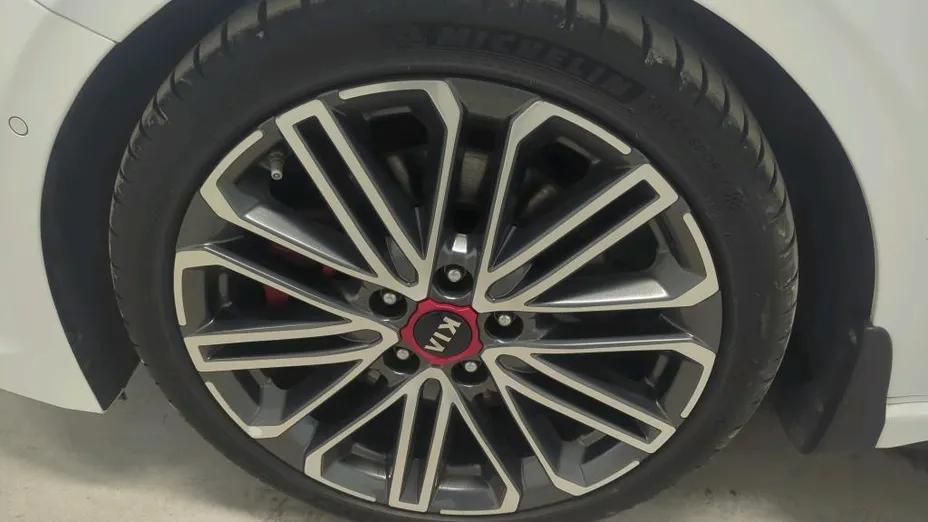 KIA Cee'd Ceed 1.6 T-GDI GT DCT