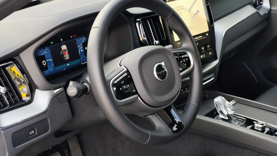 VOLVO XC60 XC60 B5 B AWD Ultra Black Edition aut