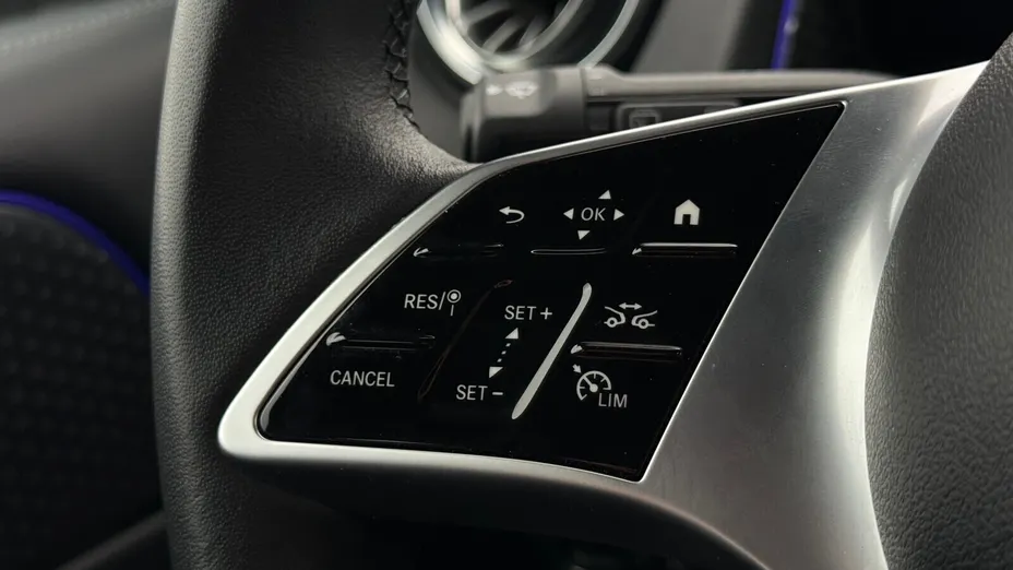 MERCEDES-BENZ GLB GLB 200 mHEV Progressive 7G-DCT