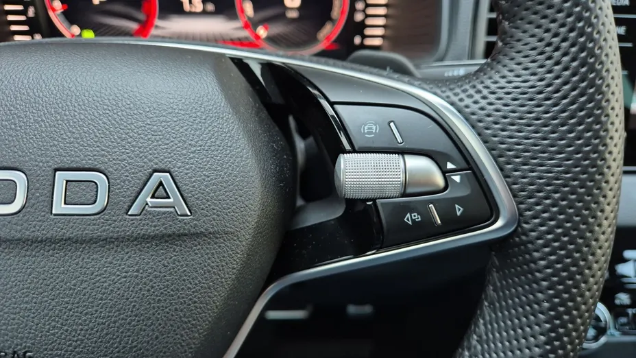 SKODA Karoq Karoq 1.5 TSI ACT Sportline DSG