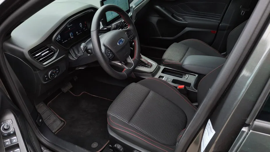 FORD Focus Focus 1.0 EcoBoost mHEV ST-Line Design aut
