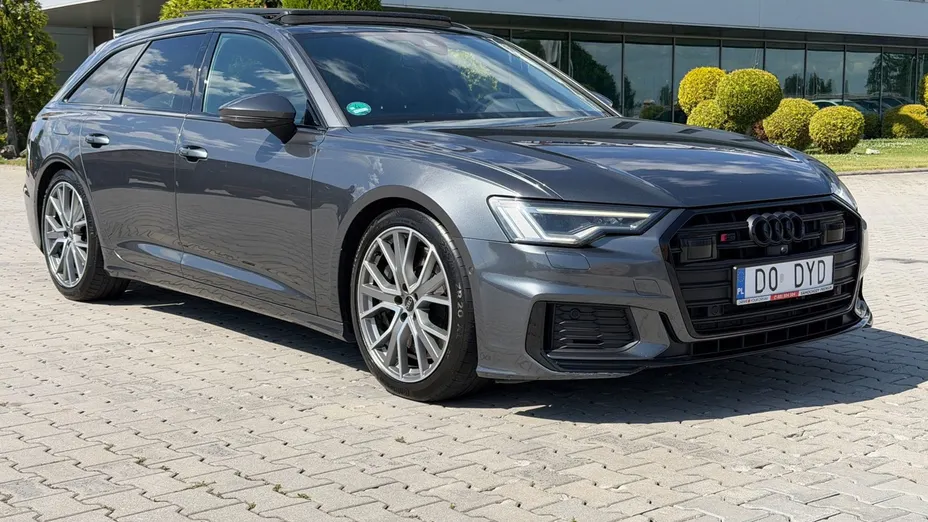 AUDI S6 -