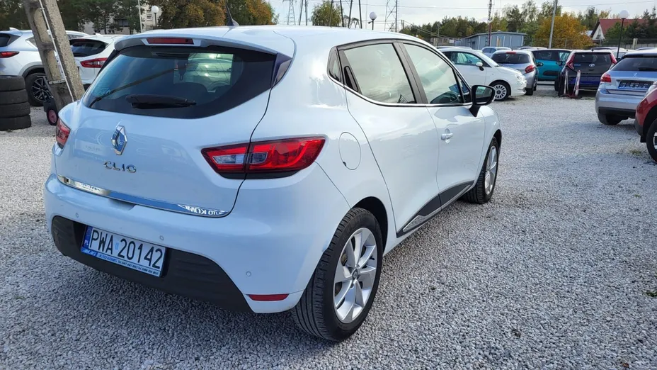 RENAULT Clio -