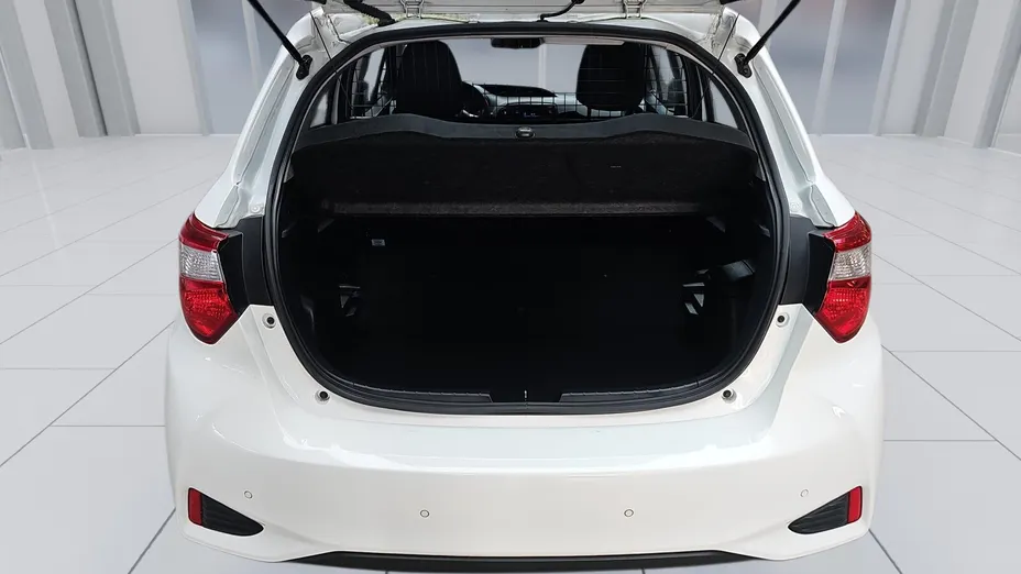 TOYOTA Yaris Yaris 1.5 Active