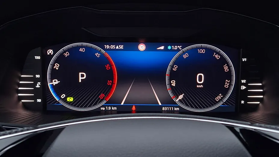 SKODA Superb Superb 2.0 TDI SCR Sportline DSG