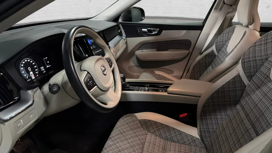 VOLVO XC60 XC60 D4 SCR Momentum aut