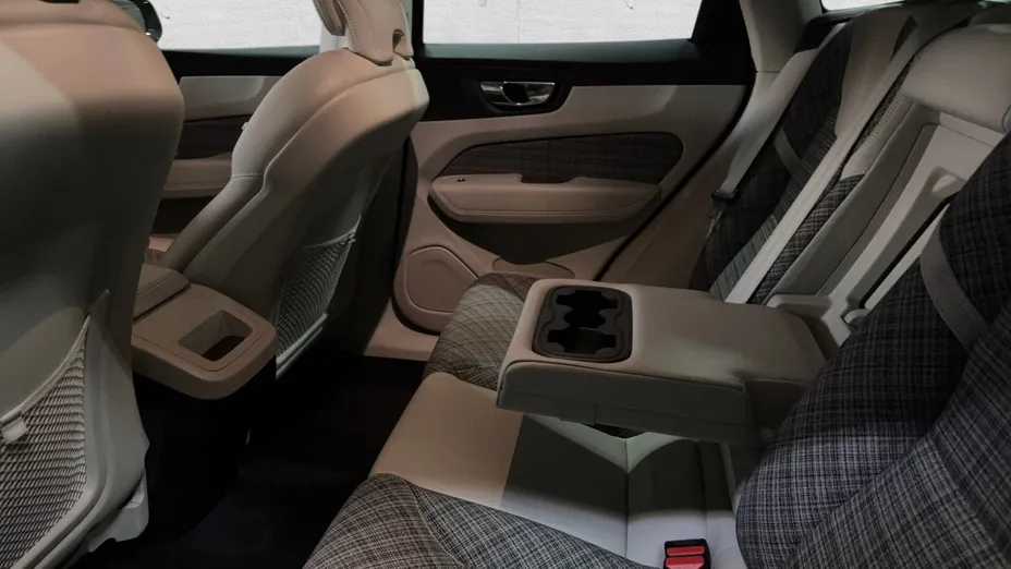 VOLVO XC60 XC60 D4 SCR Momentum aut