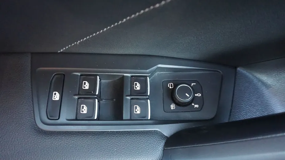 VOLKSWAGEN Tiguan Tiguan 2.0 TDI R-Line DSG