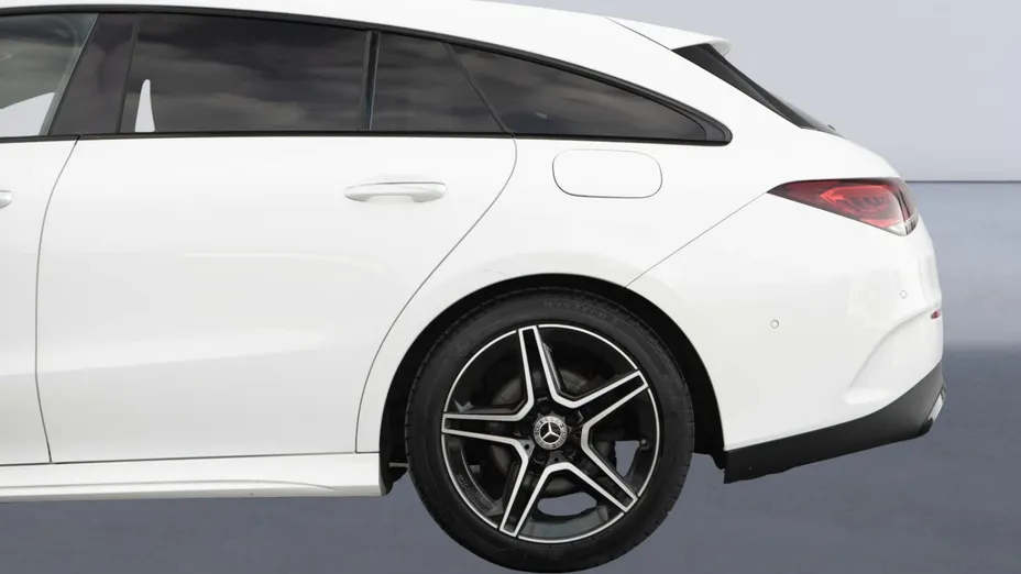 MERCEDES-BENZ CLA CLA 200 AMG Line 7G-DCT