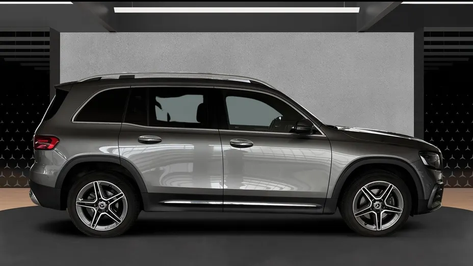 MERCEDES-BENZ GLB GLB 200 mHEV AMG Line 7G-DCT