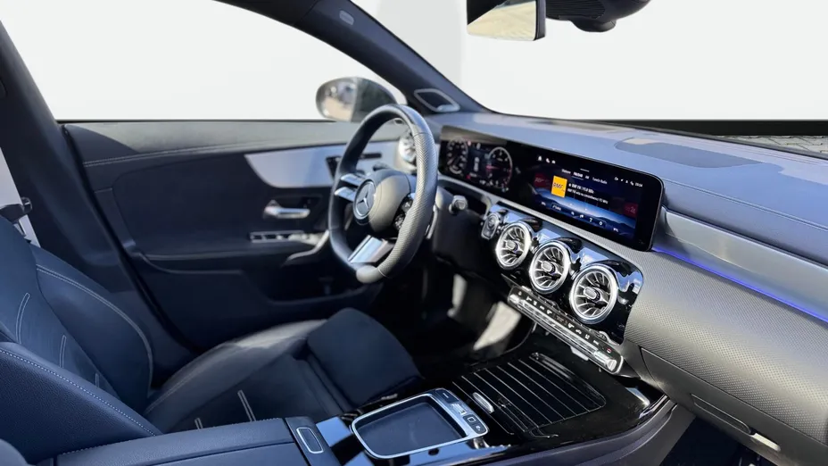 MERCEDES-BENZ CLA CLA 220 d AMG Line 8G-DCT