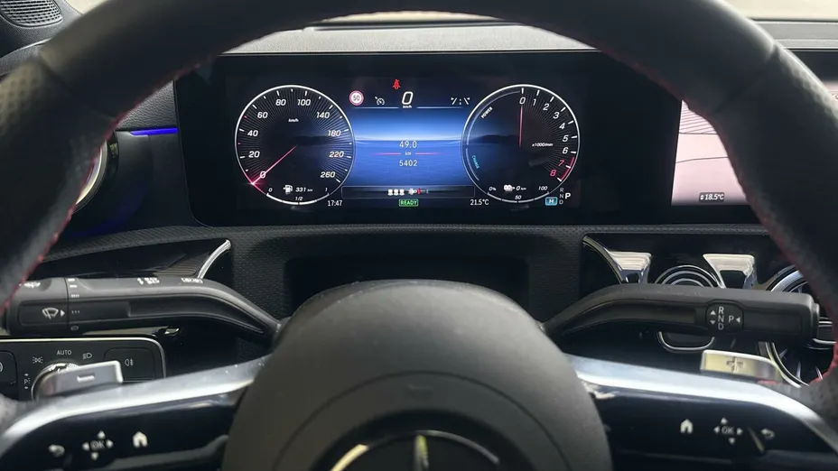 MERCEDES-BENZ A Klasa A 250 e PHEV AMG Line 8G-DCT