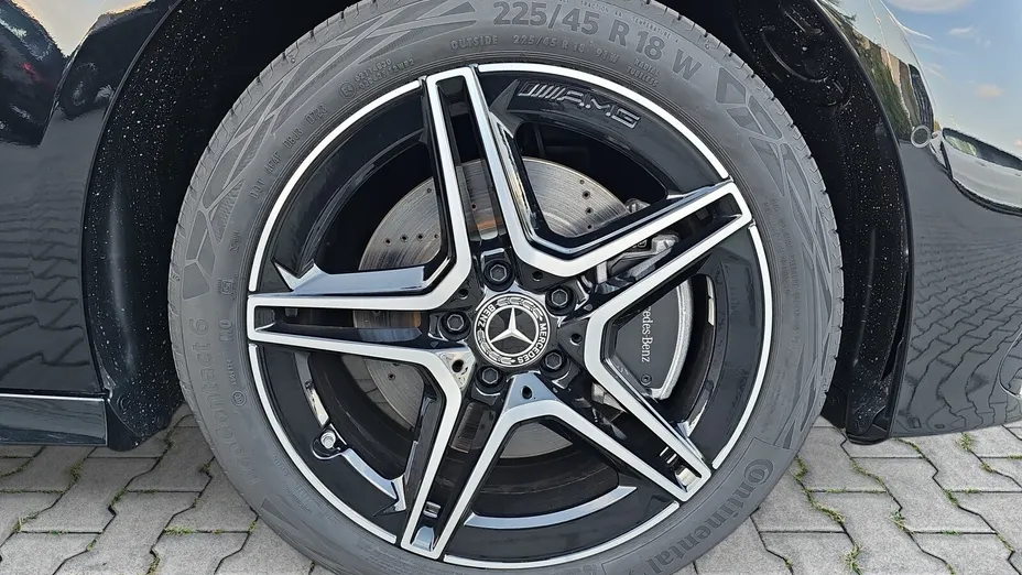 MERCEDES-BENZ A Klasa A 250 e PHEV AMG Line 8G-DCT